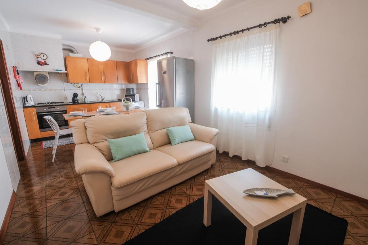 Besugo'S House Rooms & Apartment Nazaré Extérieur photo