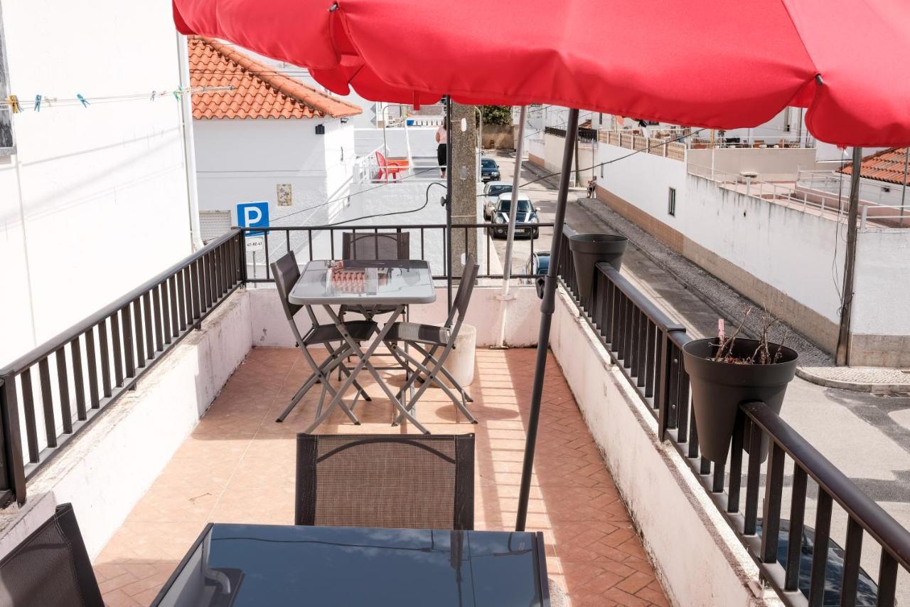 Besugo'S House Rooms & Apartment Nazaré Extérieur photo