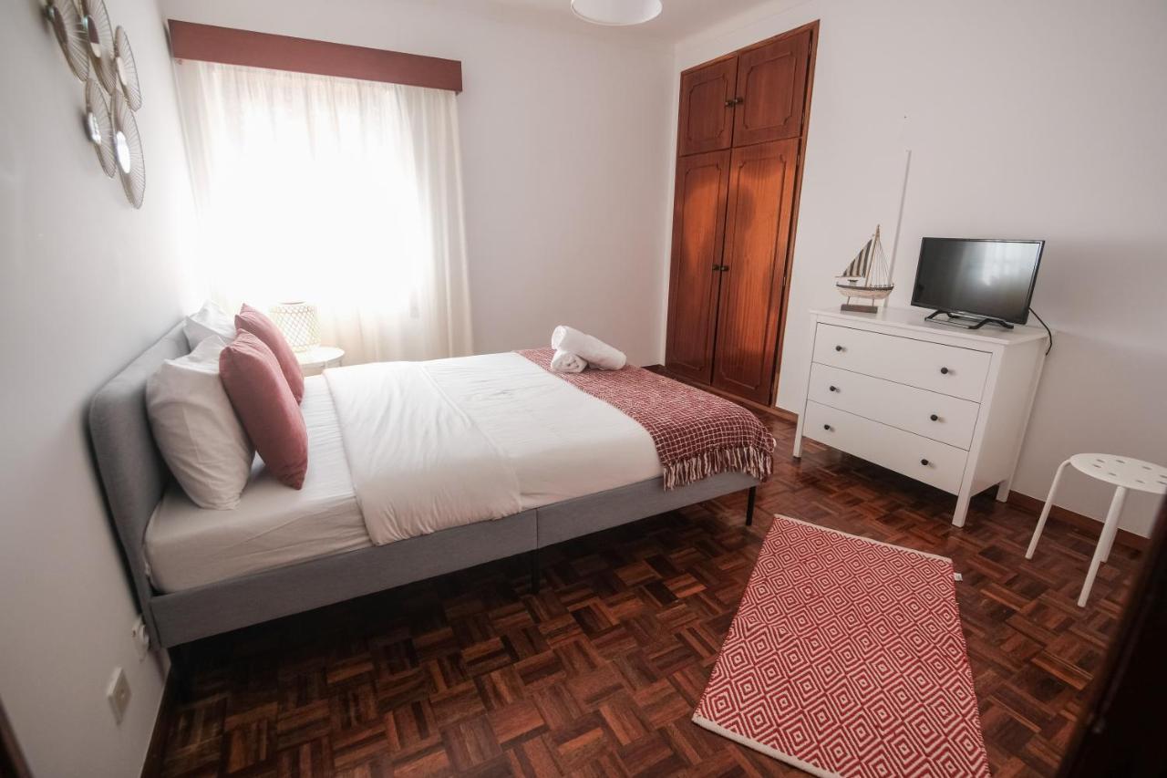 Besugo'S House Rooms & Apartment Nazaré Extérieur photo