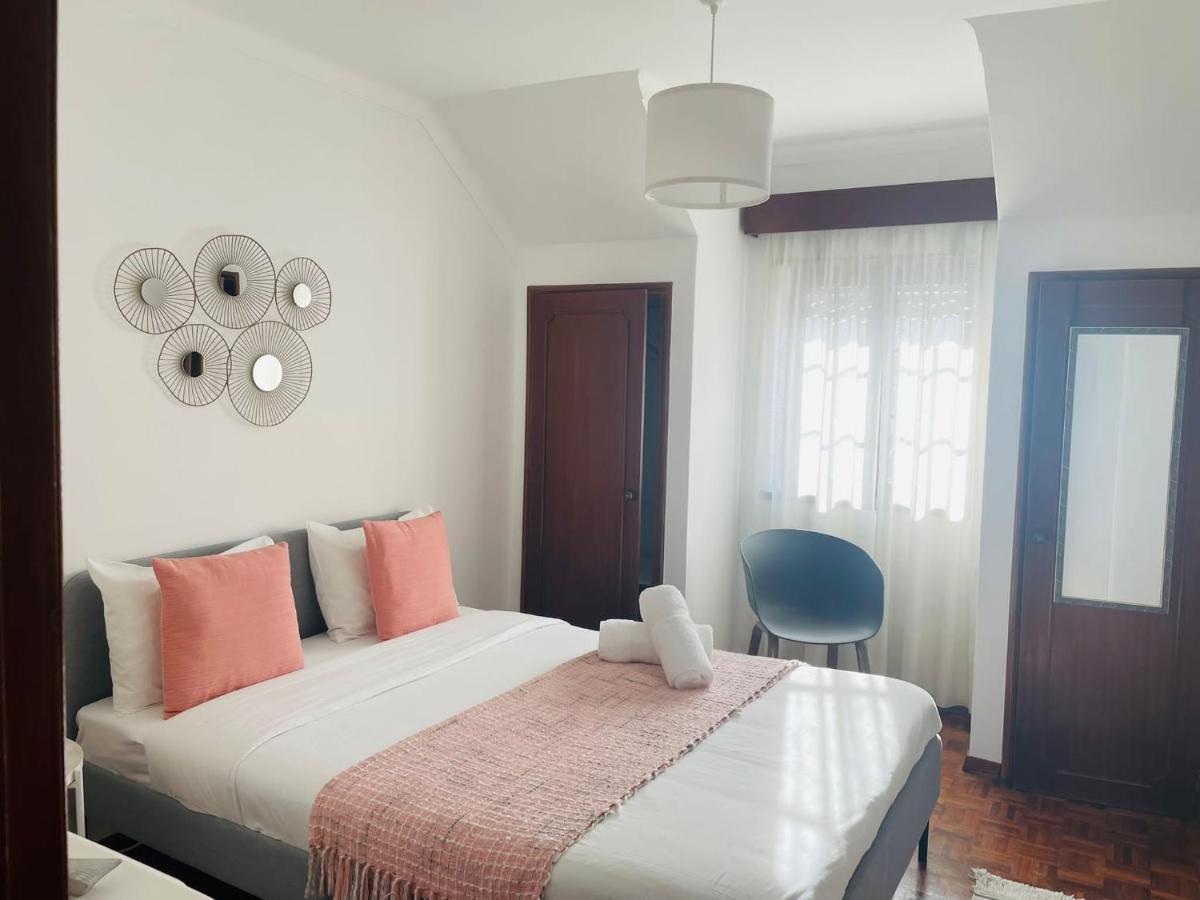 Besugo'S House Rooms & Apartment Nazaré Extérieur photo