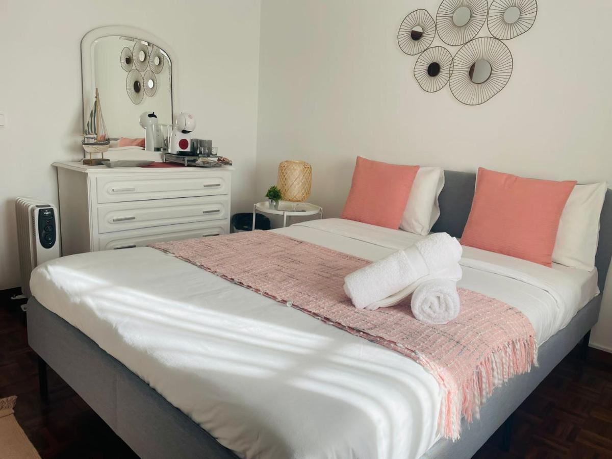 Besugo'S House Rooms & Apartment Nazaré Extérieur photo