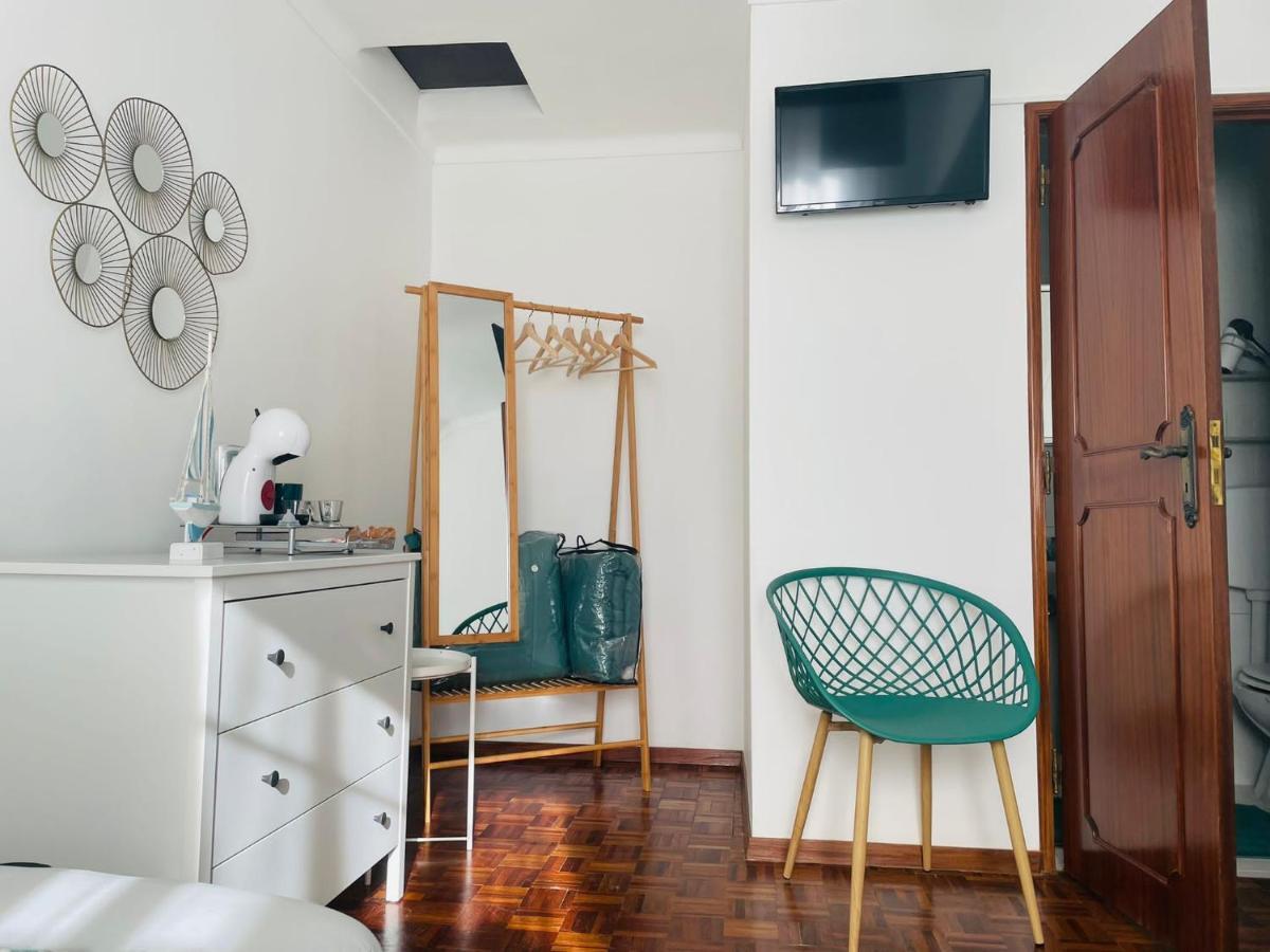 Besugo'S House Rooms & Apartment Nazaré Extérieur photo