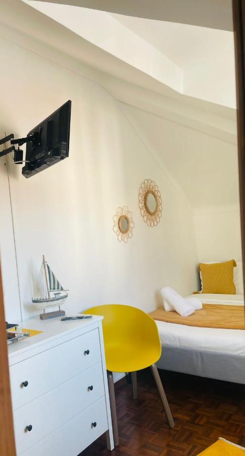 Besugo'S House Rooms & Apartment Nazaré Extérieur photo